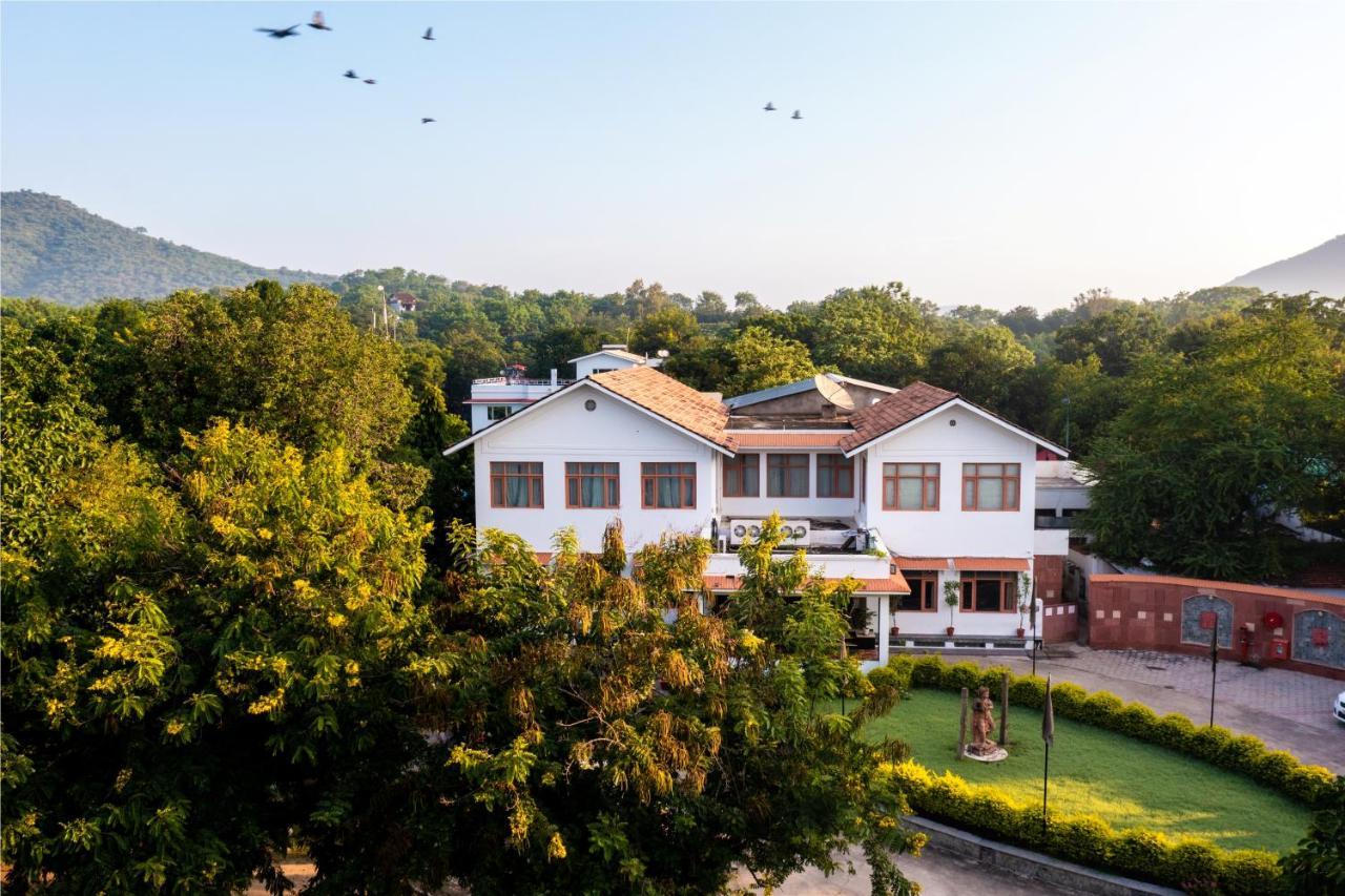 Amantra Shilpi Resort & Spa Удайпур Экстерьер фото