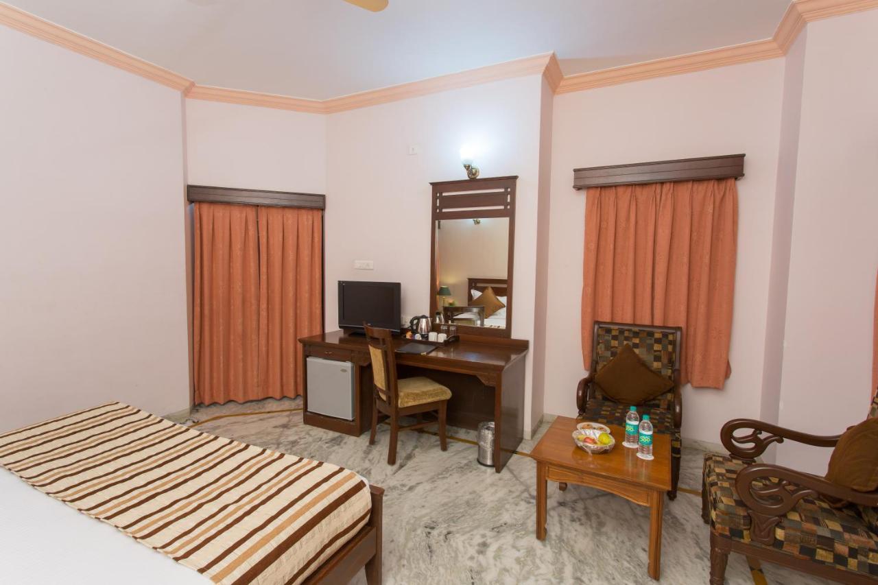 Amantra Shilpi Resort & Spa Удайпур Экстерьер фото